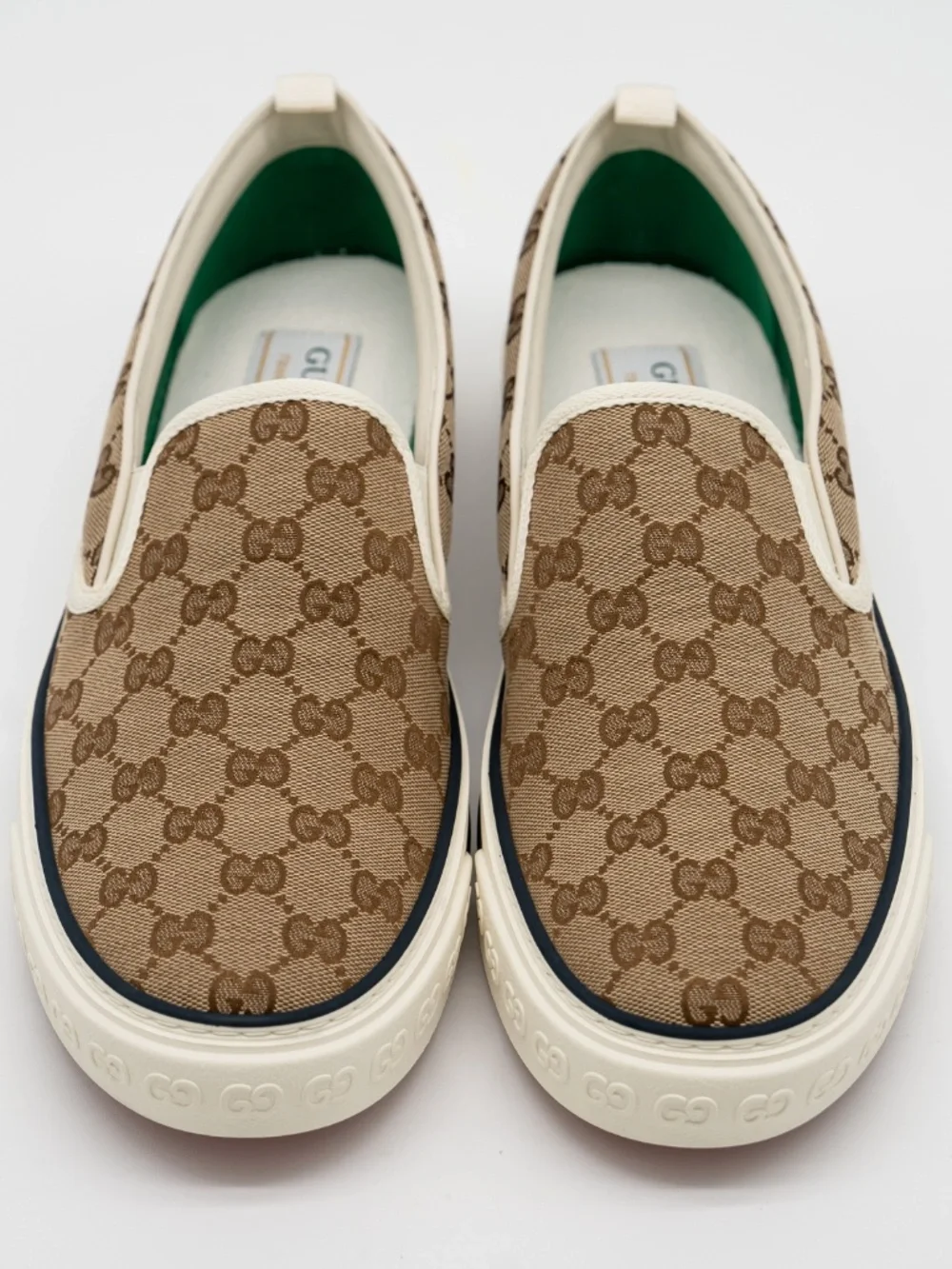 size 12G 12.5 US Gucci GG Supreme Loafers Sneakers Slip On Tennis Beige White - Picture 3 of 10